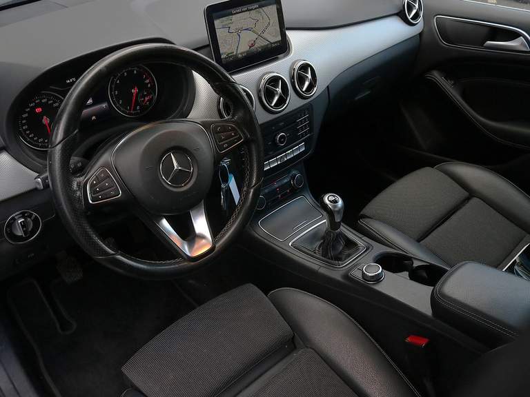 Mercedes-Benz Mercedes-Benz