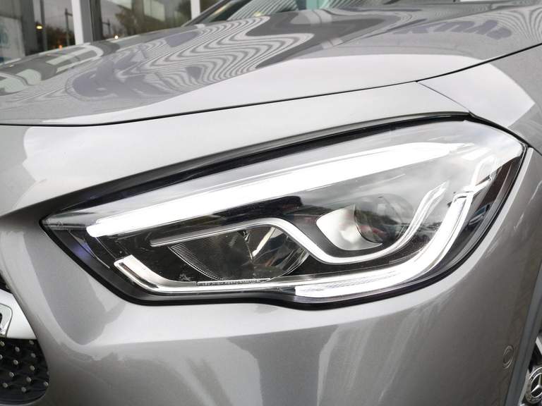 Mercedes-Benz Mercedes-Benz