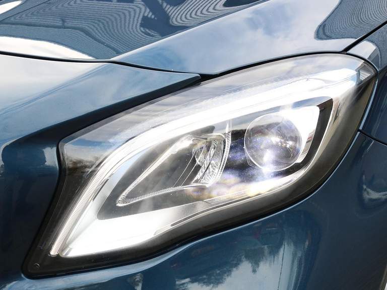 Mercedes-Benz Mercedes-Benz