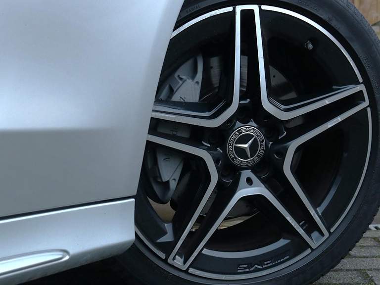 Mercedes-Benz Mercedes-Benz