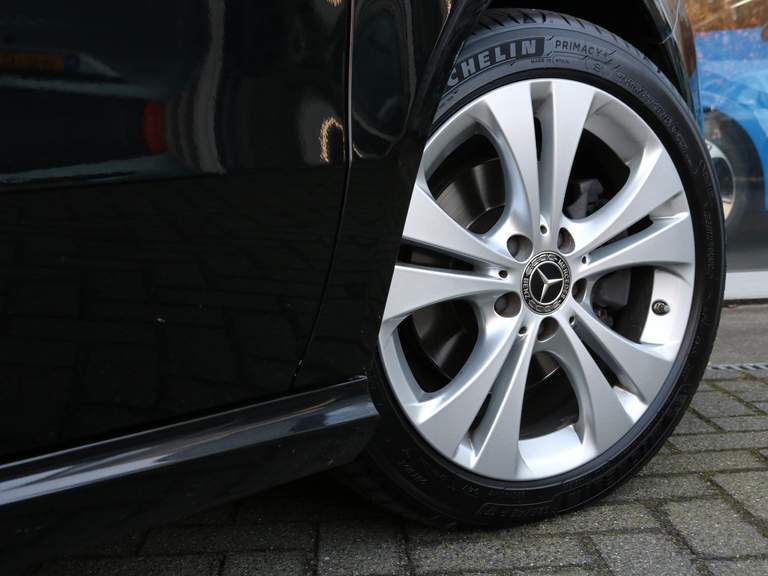 Mercedes-Benz Mercedes-Benz