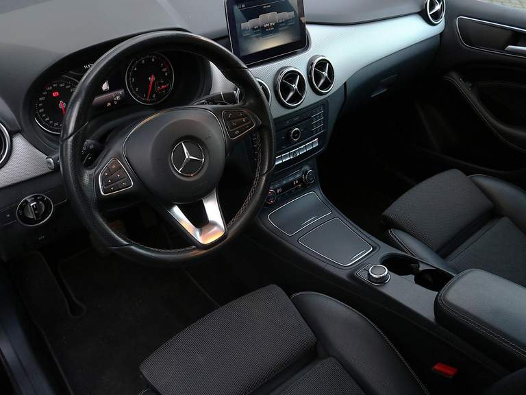 Mercedes-Benz Mercedes-Benz