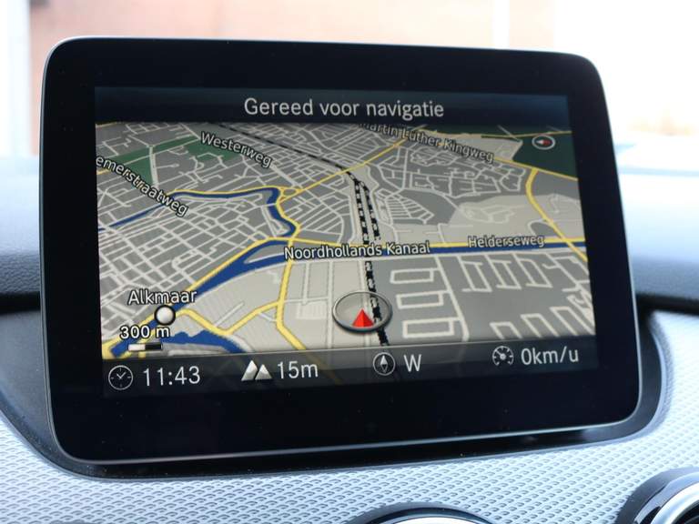 Mercedes-Benz Mercedes-Benz