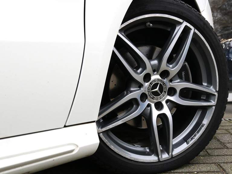 Mercedes-Benz Mercedes-Benz