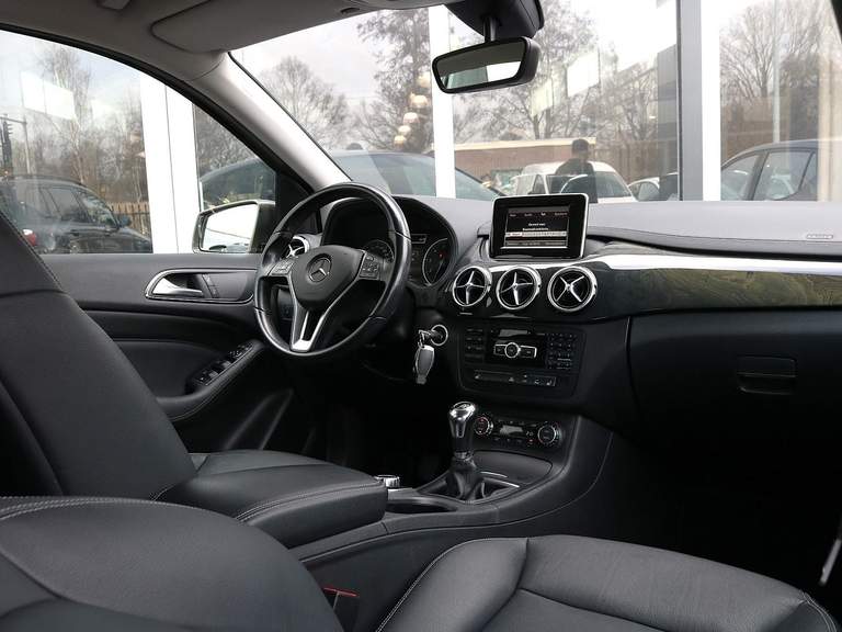 Mercedes-Benz Mercedes-Benz