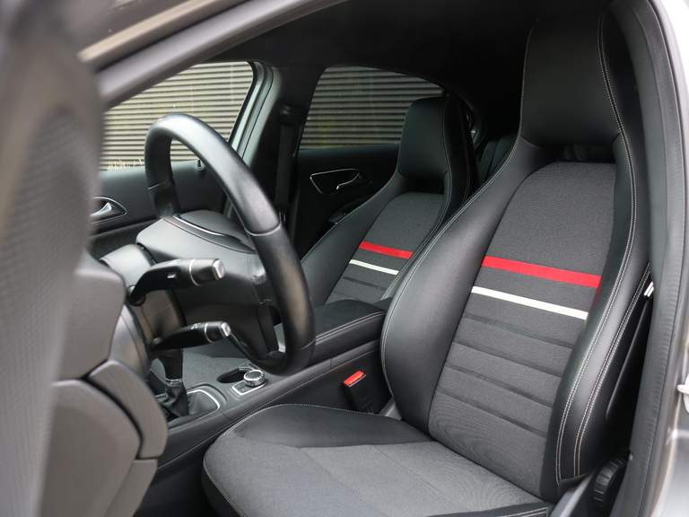 Mercedes-Benz Mercedes-Benz