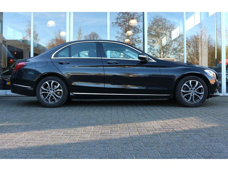 Mercedes-Benz Mercedes-Benz