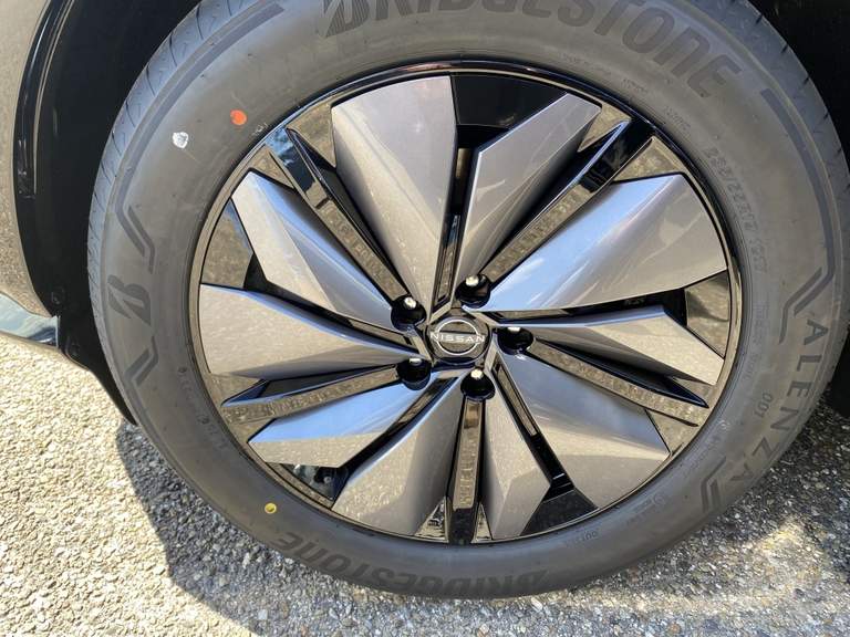 Nissan Nissan