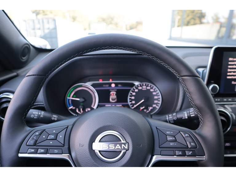 Nissan Nissan