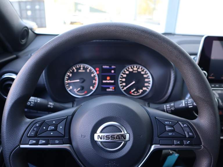 Nissan Nissan