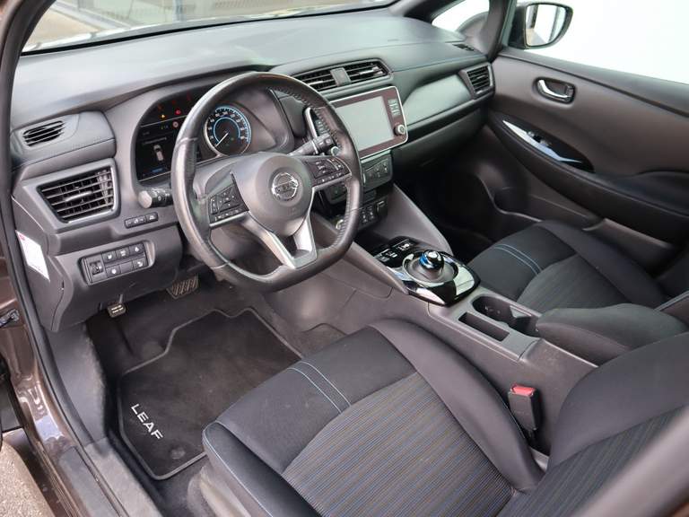 Nissan Nissan