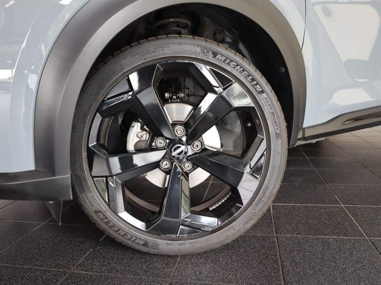Nissan Nissan
