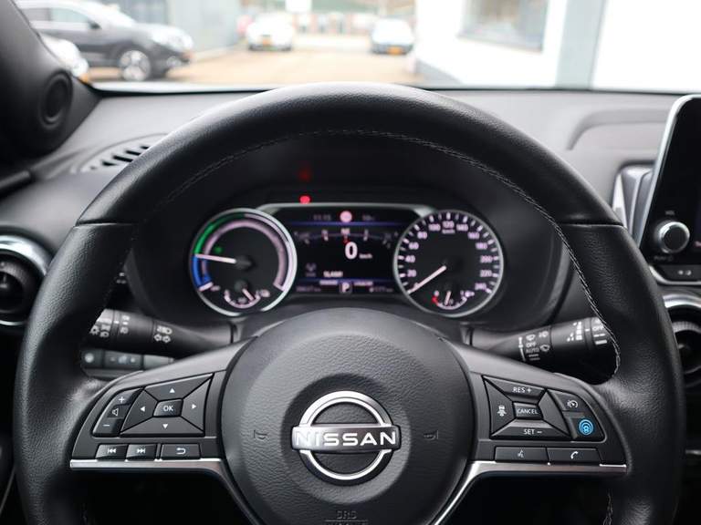 Nissan Nissan