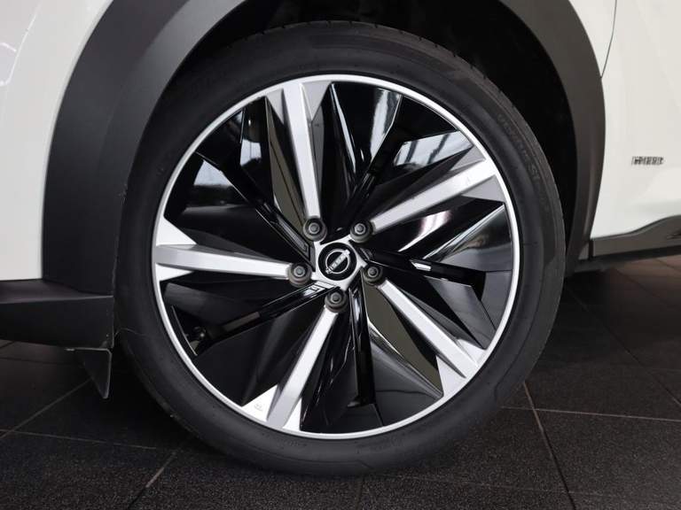 Nissan Nissan