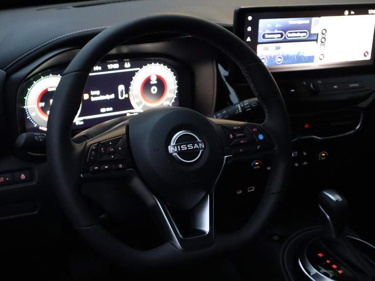 Nissan Nissan