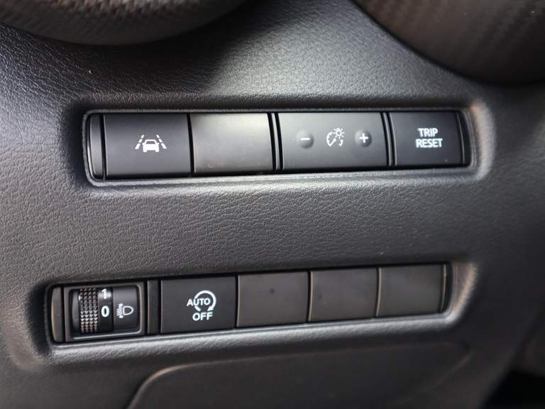 Nissan Nissan