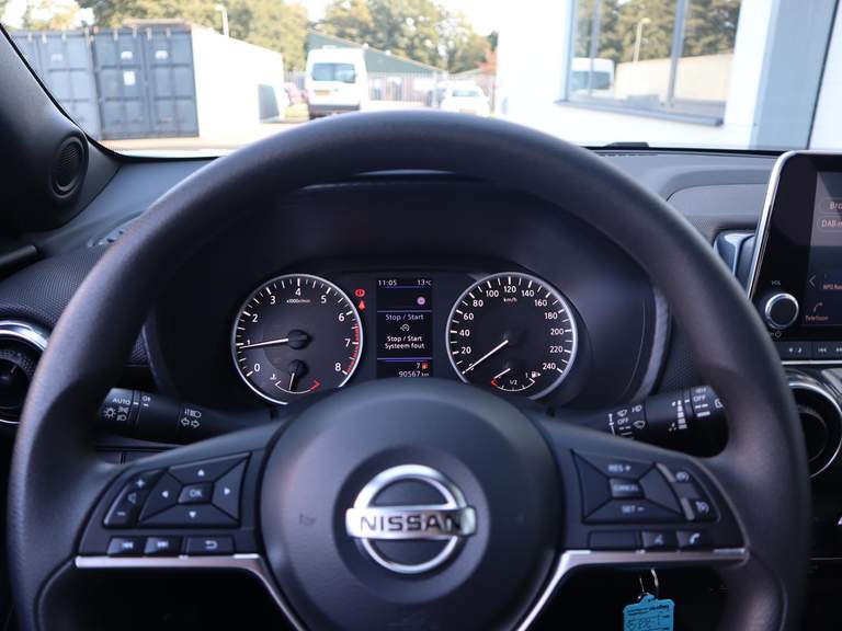 Nissan Nissan