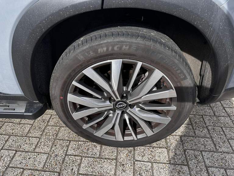 Nissan Nissan