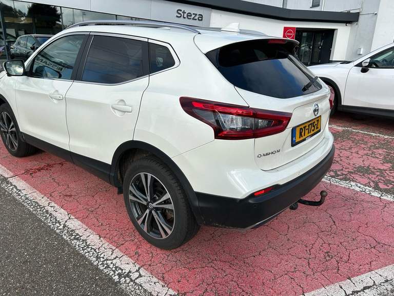 Nissan Nissan