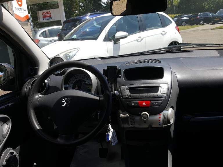 Peugeot