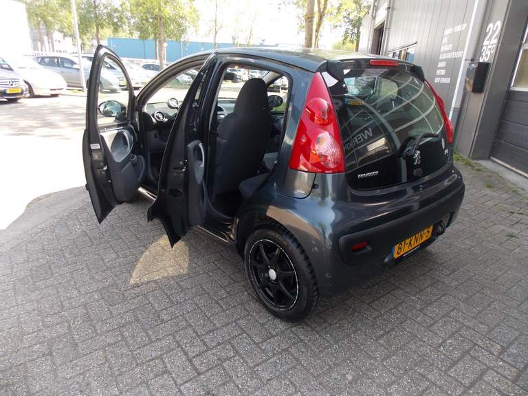 Peugeot