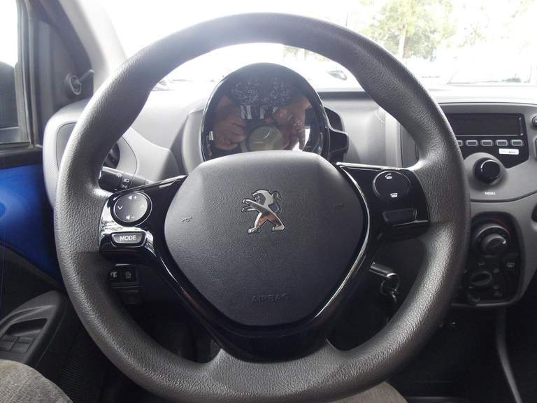 Peugeot