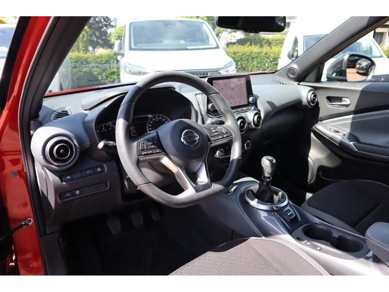 Nissan Nissan