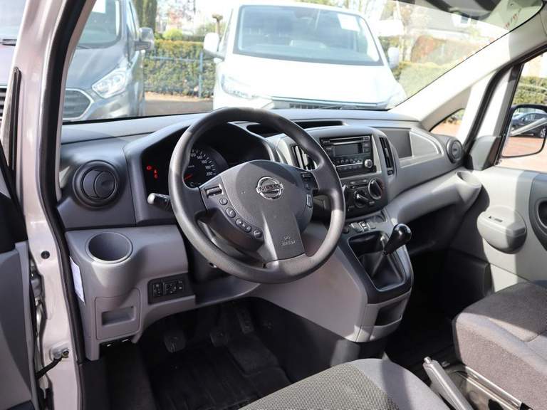 Nissan Nissan