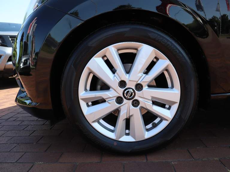 Nissan Nissan