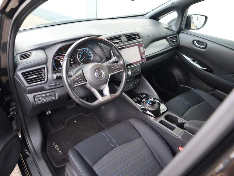 Nissan Nissan