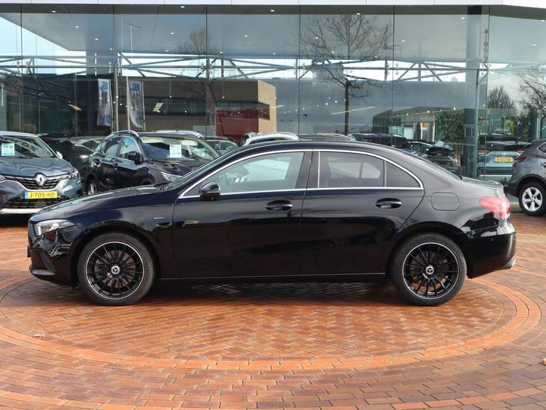 Mercedes-Benz Mercedes-Benz