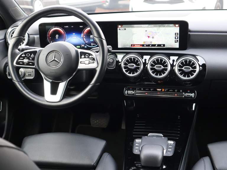 Mercedes-Benz Mercedes-Benz