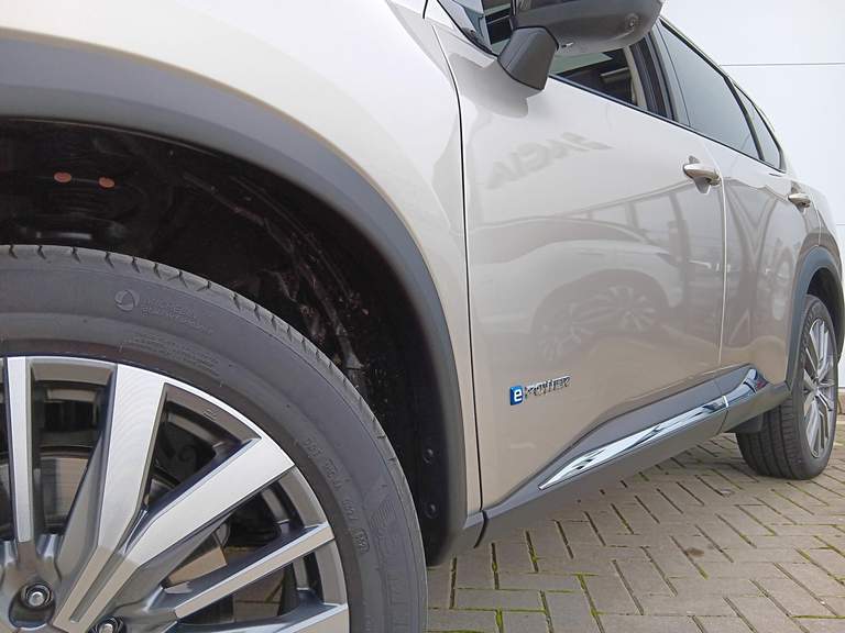Nissan Nissan