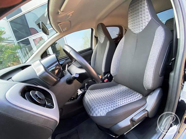 Peugeot Peugeot