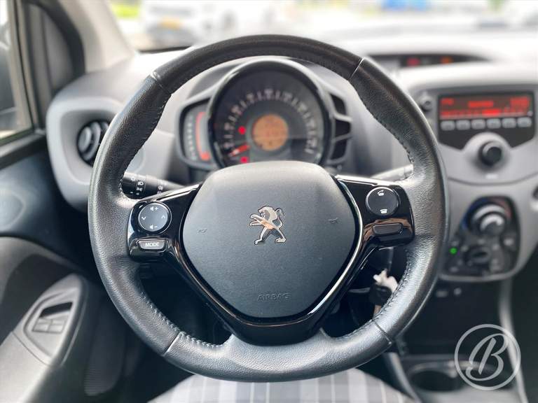Peugeot Peugeot