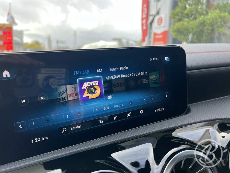 Mercedes-Benz Mercedes-Benz