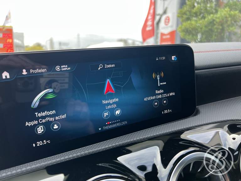 Mercedes-Benz Mercedes-Benz