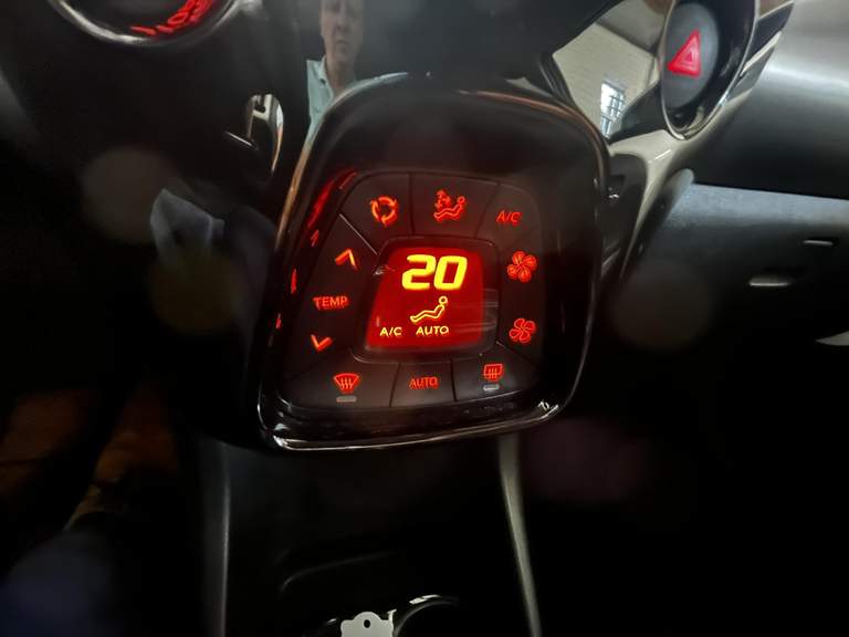 Peugeot Peugeot