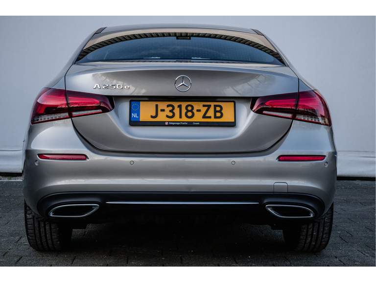 Mercedes-Benz Mercedes-Benz