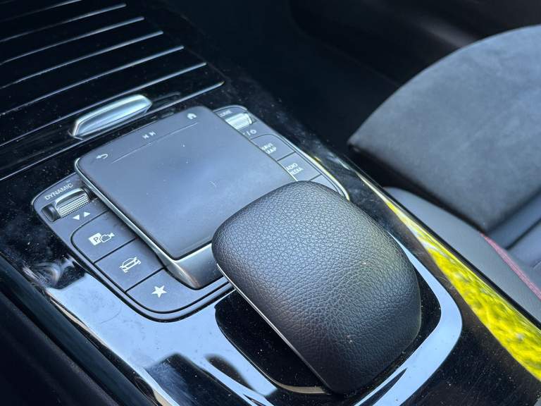 Mercedes-Benz Mercedes-Benz