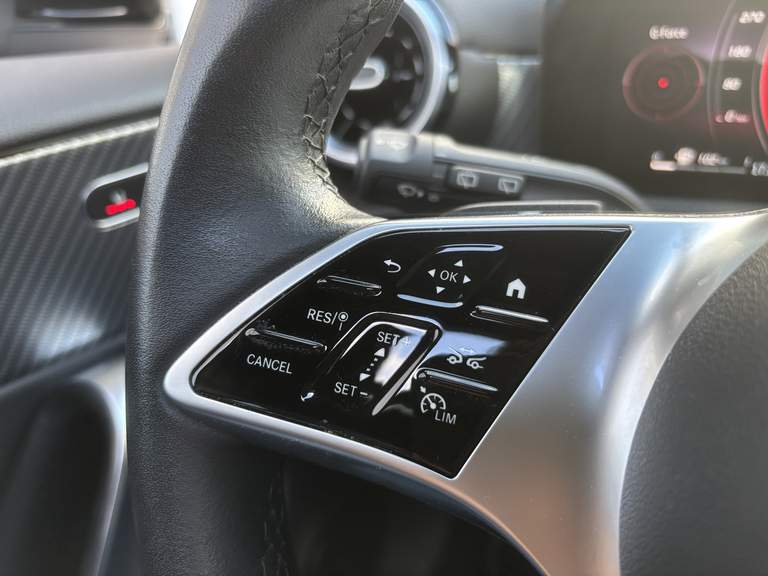 Mercedes-Benz Mercedes-Benz