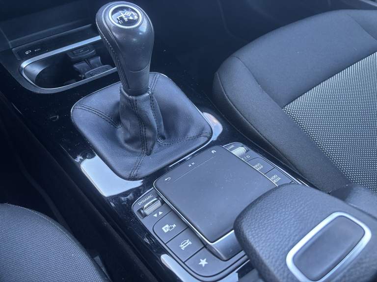 Mercedes-Benz Mercedes-Benz