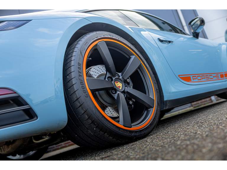 Porsche
