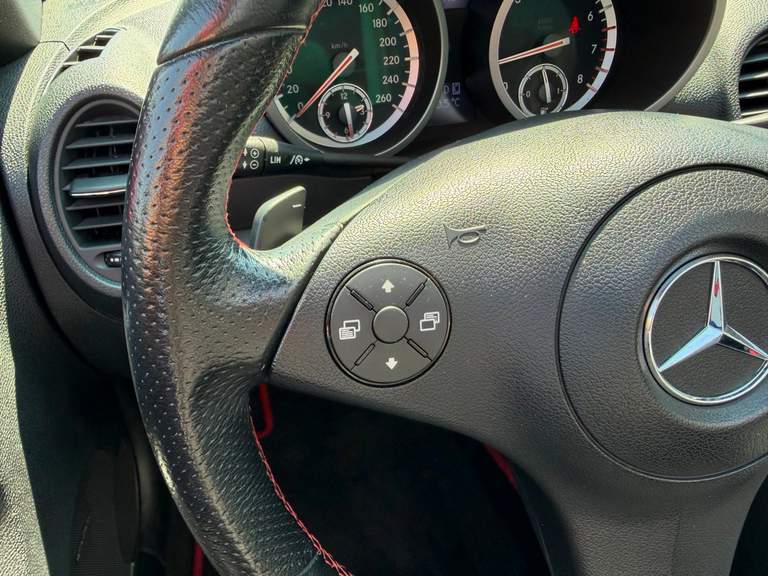 Mercedes-Benz Mercedes-Benz