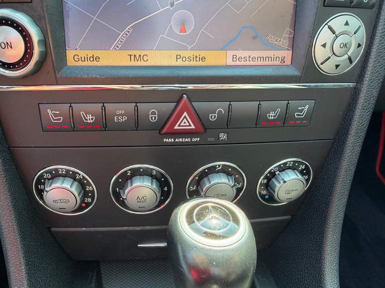 Mercedes-Benz Mercedes-Benz