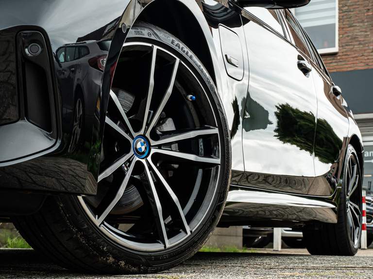 BMW BMW