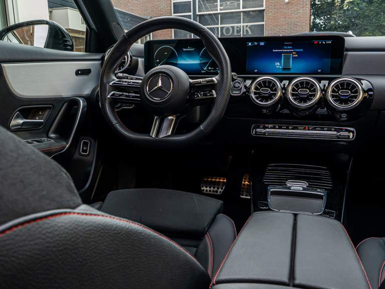 Mercedes-Benz Mercedes-Benz