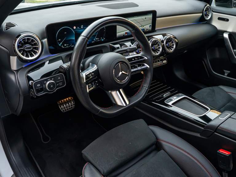 Mercedes-Benz Mercedes-Benz