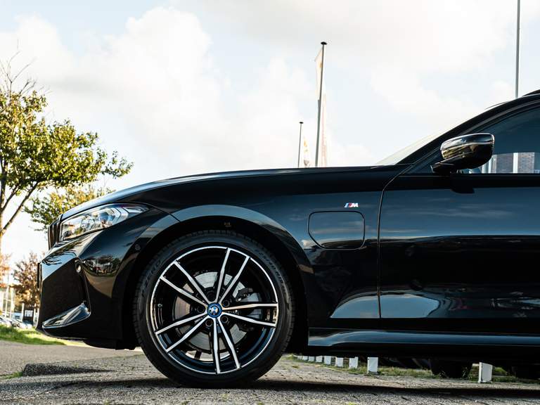 BMW BMW