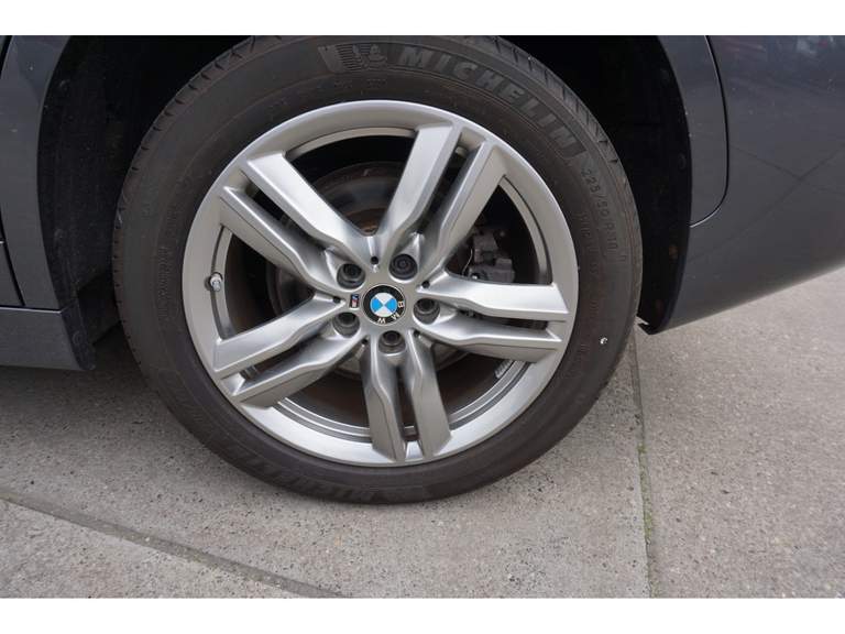 BMW BMW